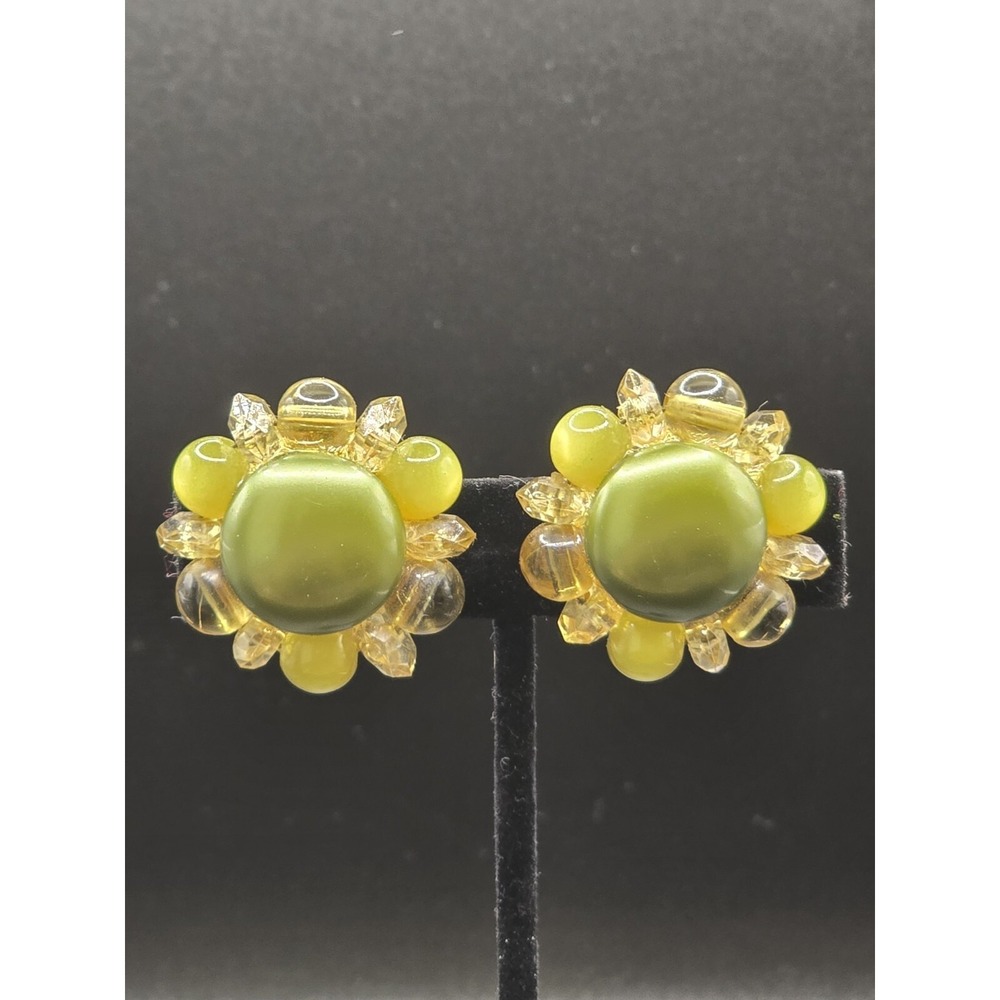 vintage 1960s clip‎ on earrings